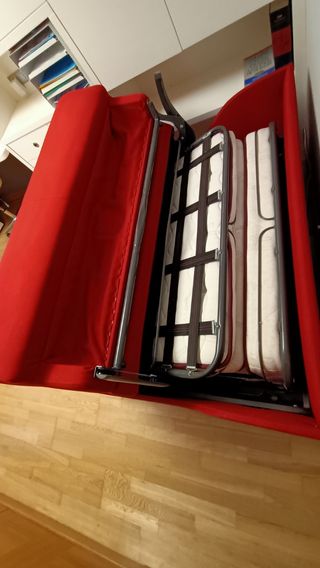 Sofá cama rojo
