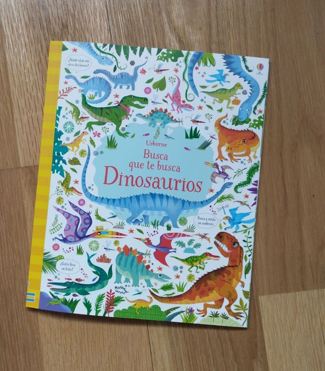 Libro y puzzle dinosaurios