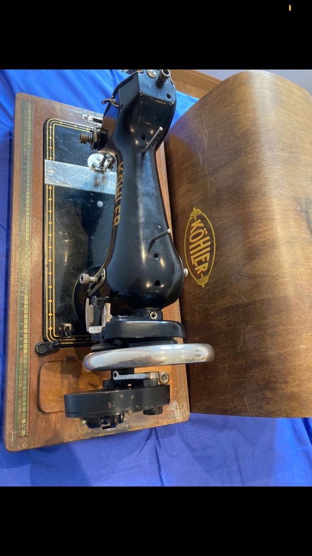 Máquina de coser antigua Köhler