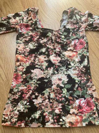 Camiseta ajustada de flores