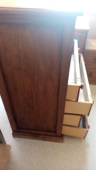 Conjunto mesa cómoda y cabecero