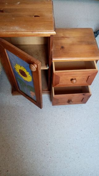 Conjunto mesa cómoda y cabecero