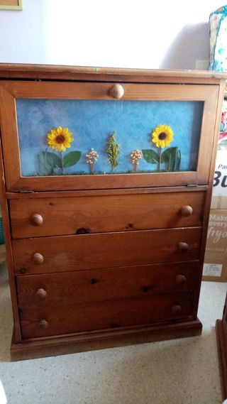 Conjunto mesa cómoda y cabecero