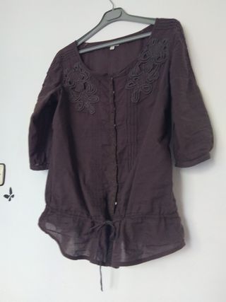 camisa marrón Straudivarius talla L