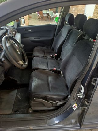 Honda FR-V 2005