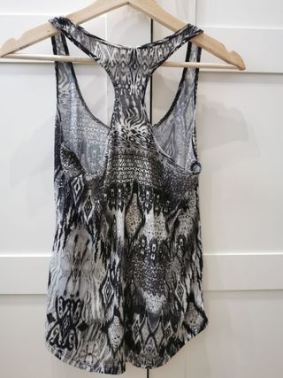 Camiseta de tirantes Stradivarius 