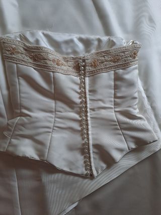 Vestido de novia palabra de honor, dos piezas