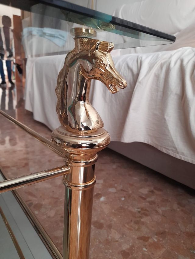 Mesa auxiliar de centro de cristal