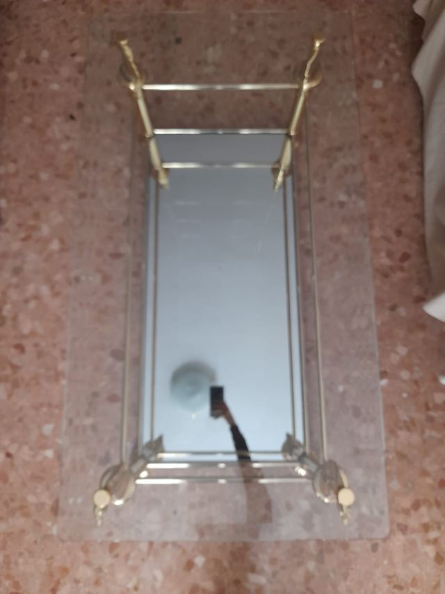 Mesa auxiliar de centro de cristal