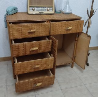 CÓMODA VINTAGE AÑOS 70 RATÁN Y BAMBÚ