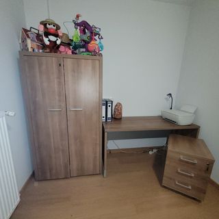 Mesa  escritorio y cajonera