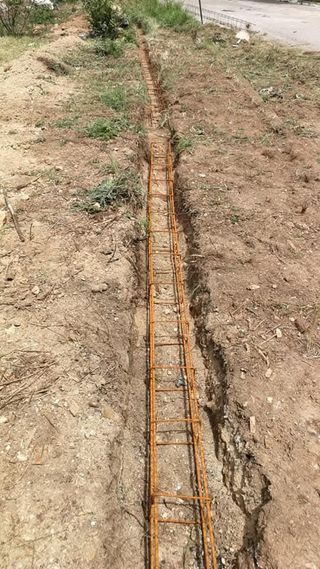 Hacemos muros, monocapa, aceras, y mucho más .