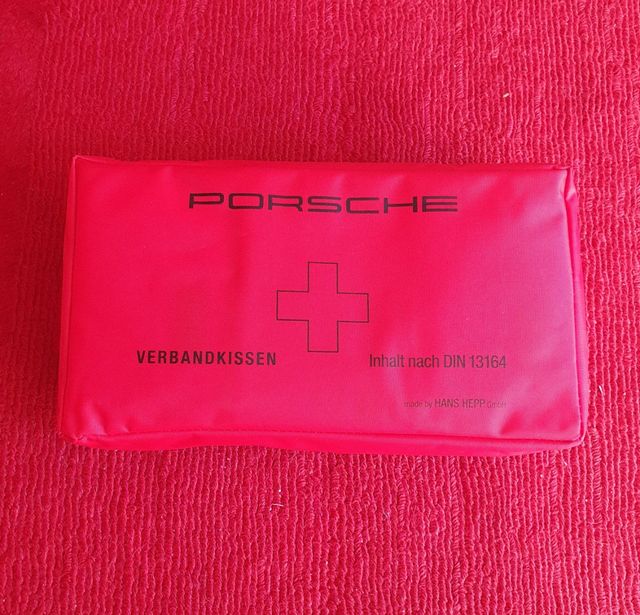 BOTIQUIN PORSCHE OFICIAL.