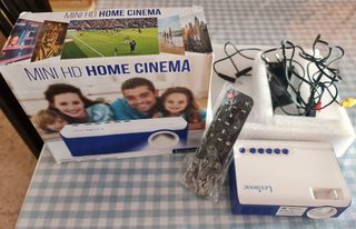 Regalo perfecto Mini HD HOME CINEMA
