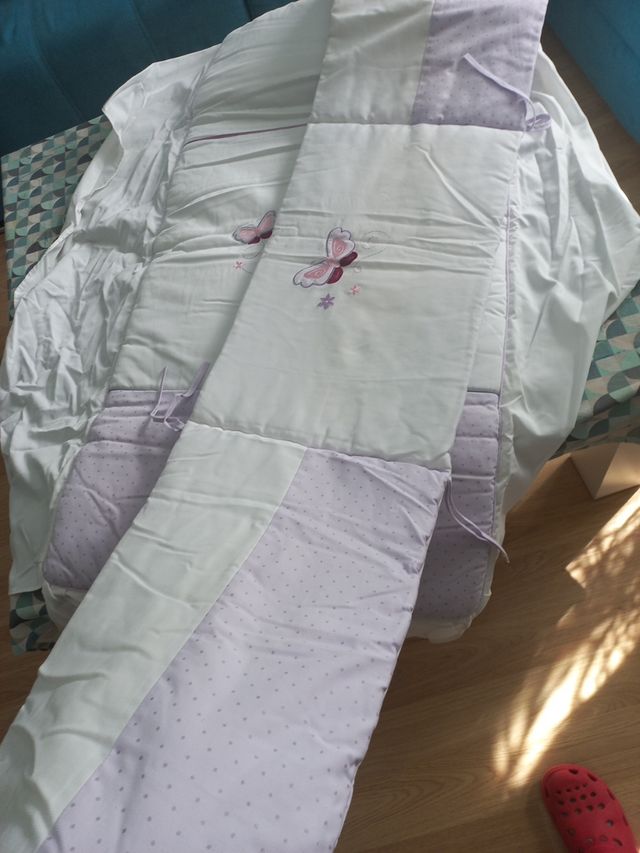 colcha cuna y chichonera a juego