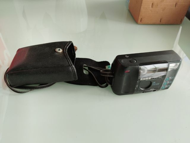cámara automática konica MT100