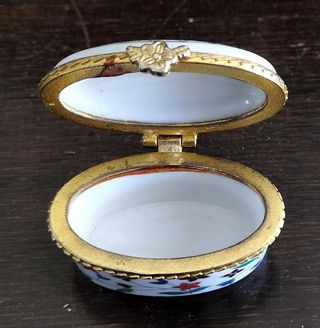 pastillero de porcelana 