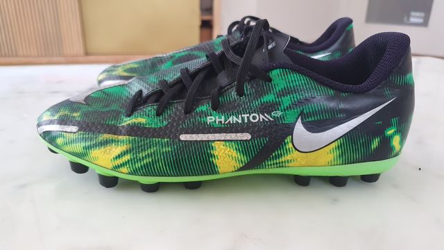 BOTAS Nike Phantom GT originales

TALLA 38