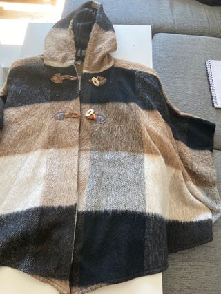Abrigo tipo capa mujer talla M Pull&Bear