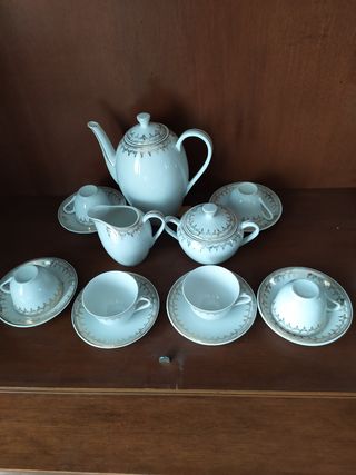 Conjunto cubitera y termo.