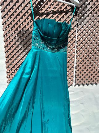 Vestido de fiesta con pedrería