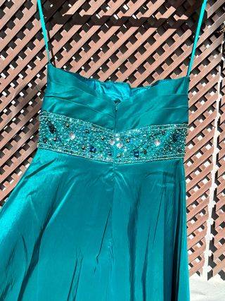 Vestido de fiesta con pedrería
