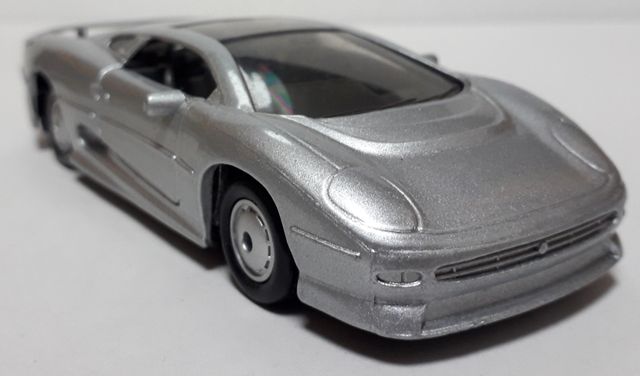 Coche miniatura Jaguar XJ 220