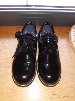 zapatos negros, talla 29