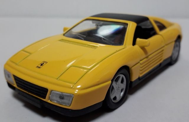 Coche miniatura Ferrari 348 TS