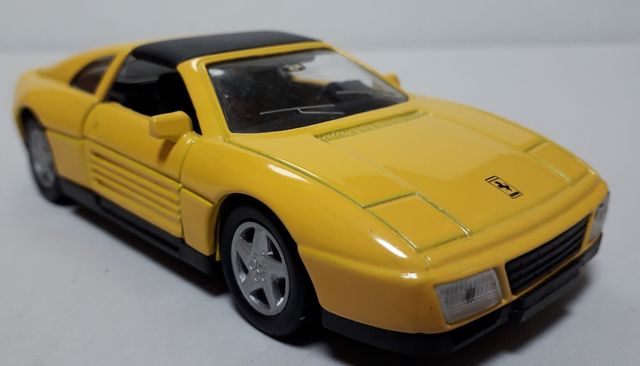 Coche miniatura Ferrari 348 TS