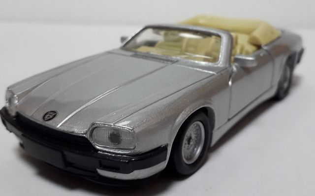 Coche miniatura Jaguar XJS V12