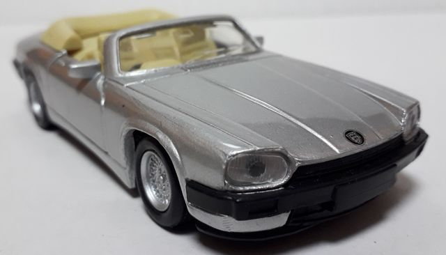Coche miniatura Jaguar XJS V12