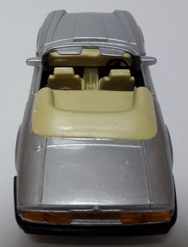 Coche miniatura Jaguar XJS V12