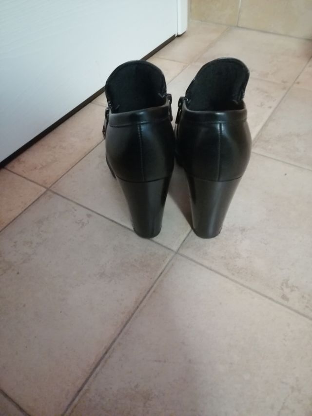 scarpa donna nera con tacco