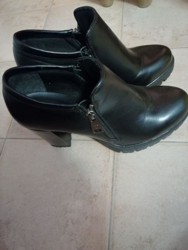 scarpa donna nera con tacco