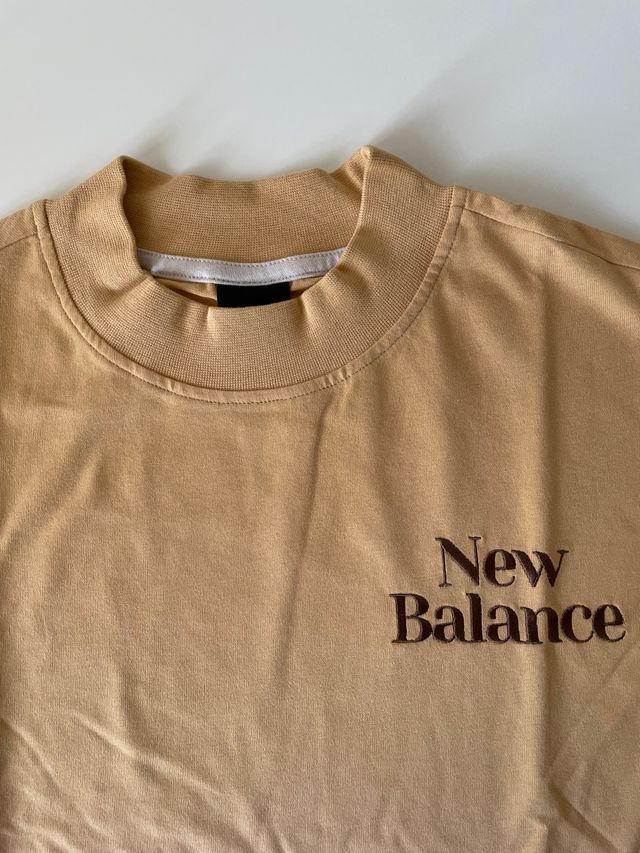 Camiseta New Balance "Cookie" accollata