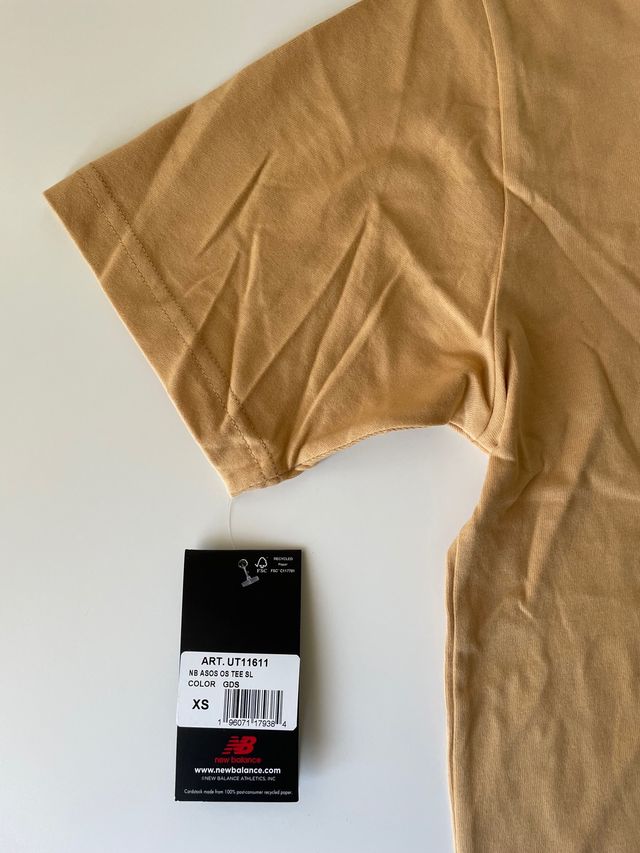 Camiseta New Balance "Cookie" accollata