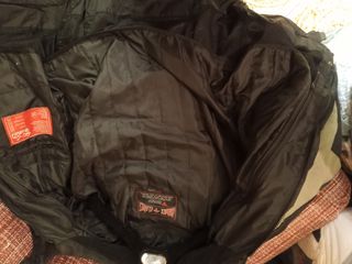 dos abrigos cortos de zorros talla como L 