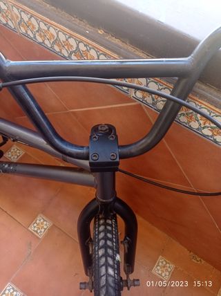 bicicleta estilo BMX