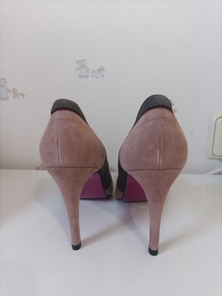 Zapatos tacón Mónica Albert. ANGARI