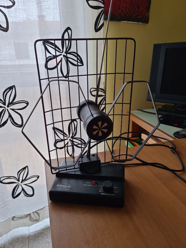 Antenna amplificata da interno