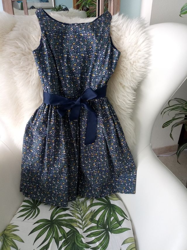 Vestido clásico floral para niñas