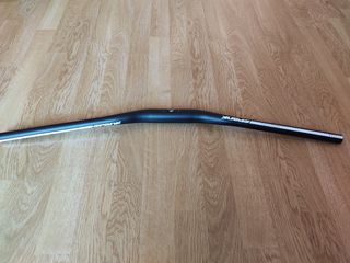 Manillar Spank Spoon de 35x800mm+Puños XLC. Nuevos