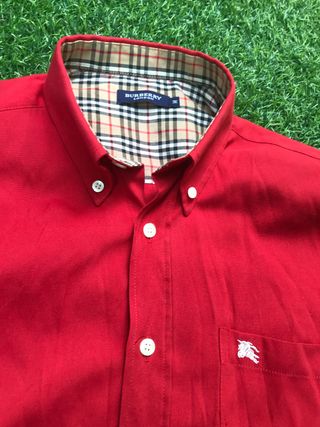 Camisa roja Burberry estampado cuadros