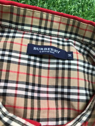 Camisa roja Burberry estampado cuadros