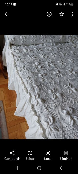 Colcha ganchillo a mano.