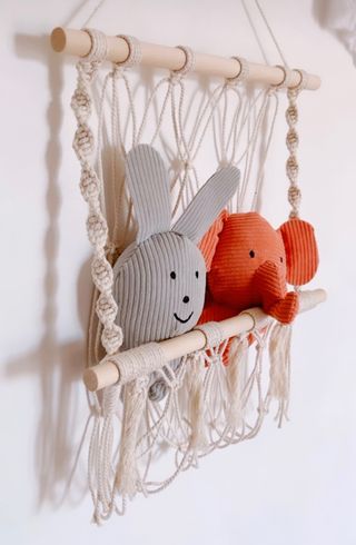 Hamaca de macramé para peluches