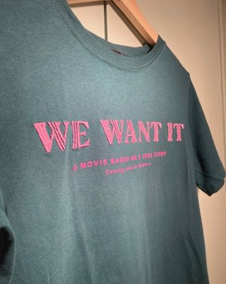 Camiseta bordada PULL&BEAR Talla S-M