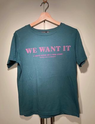 Camiseta bordada PULL&BEAR Talla S-M
