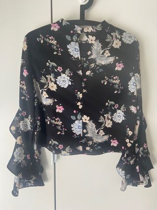 Blusa estampada con motivos orientales